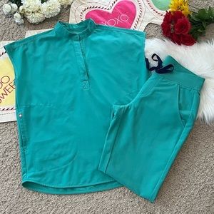 FIGS Surgical Green Scrubs Set